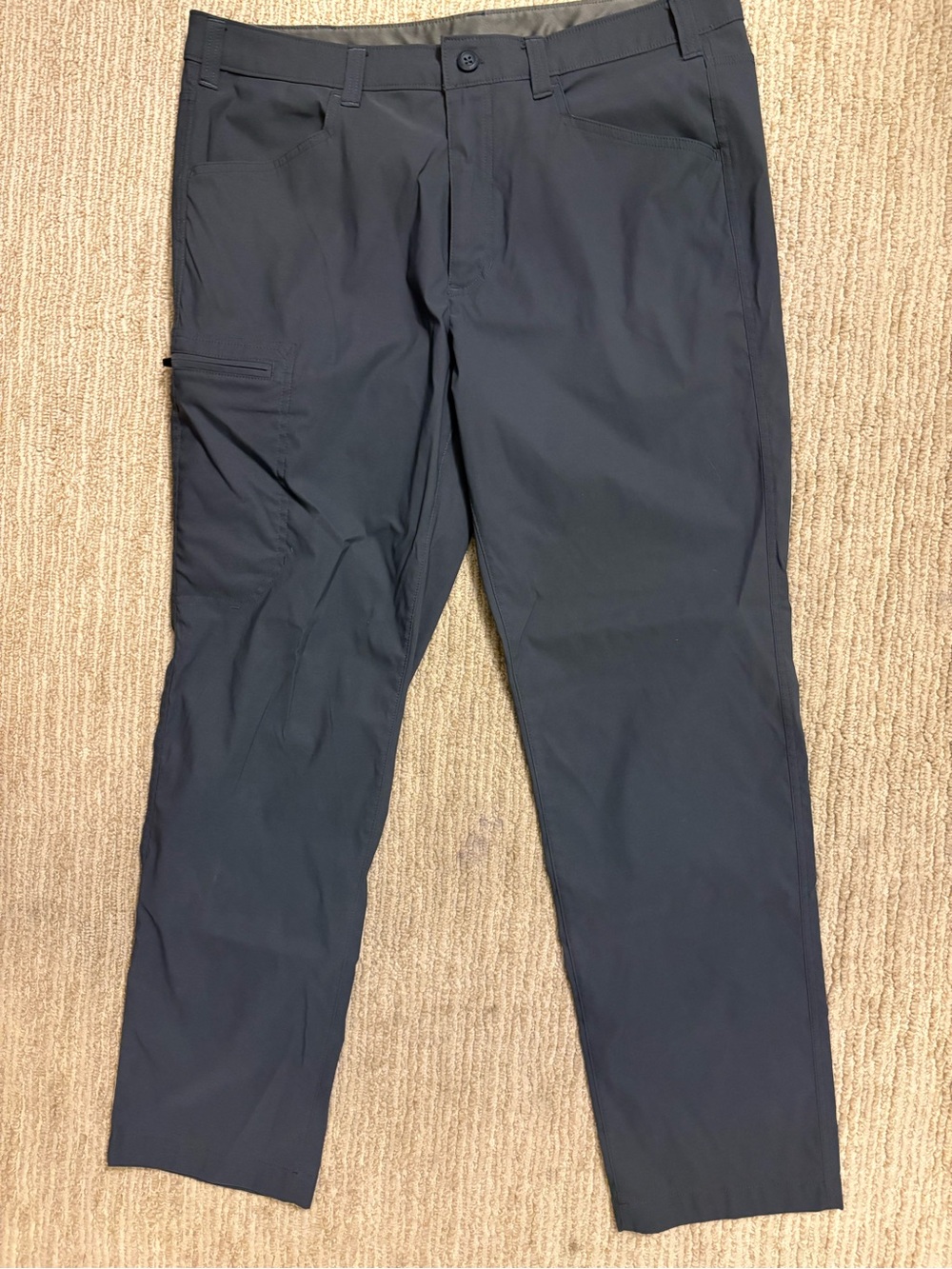 Eddie Bauer Men's Rainier Cargo Pants in Blue Size 36x30